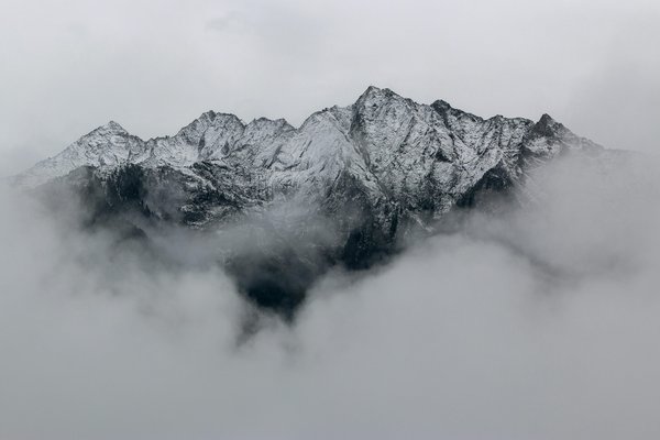 Où trouver les meilleures expériences de randonnée dans les montagnes de l'Annapurna au Népal?